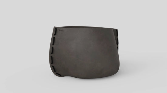 Stitch 75 Plant Pot Natural Black