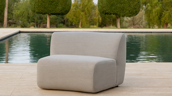 Alexandra single sofa by pool