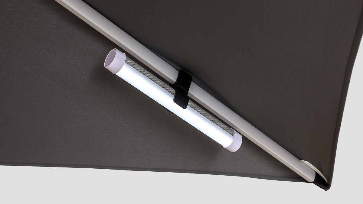 Aspen-Malibu Umbrella Light On