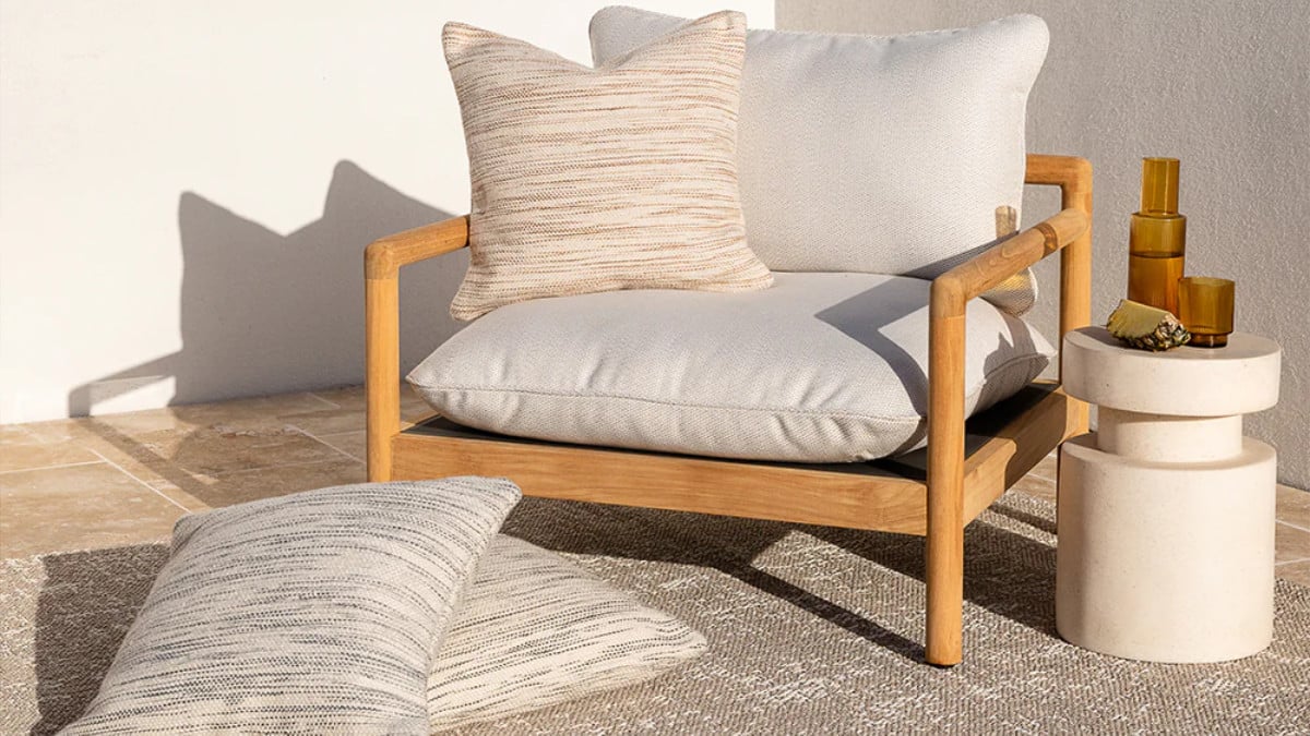 Chandler Outdoor Cushion Cumin Magrove In Situ