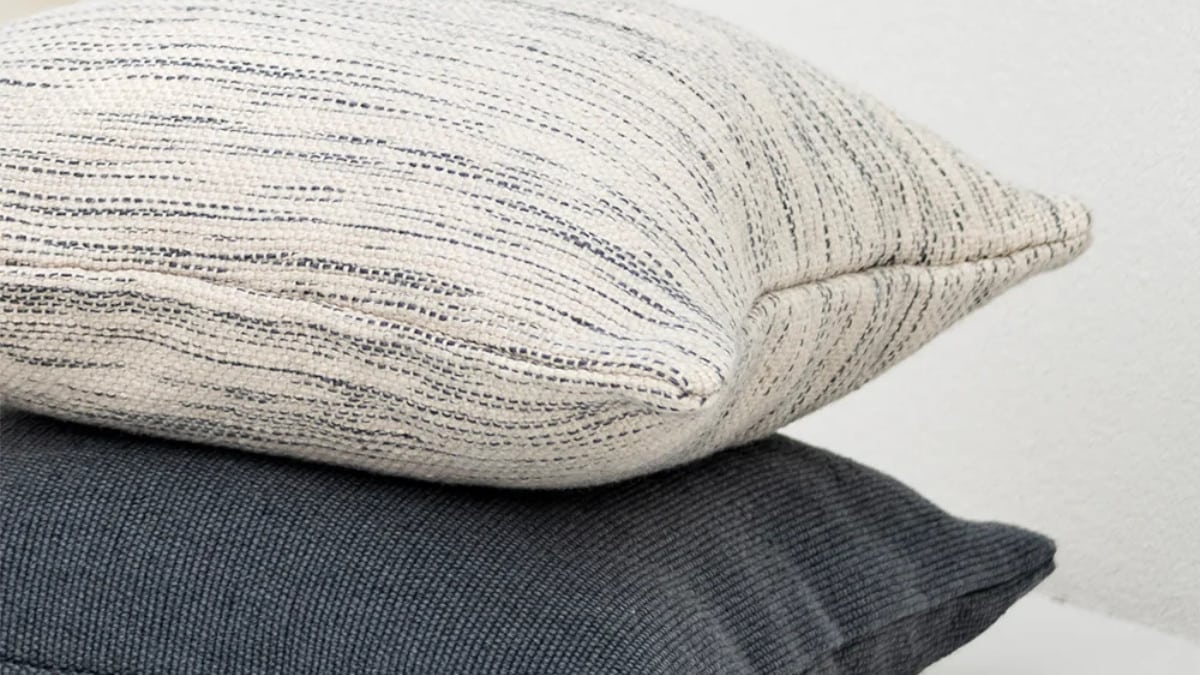 Chandler Outdoor Cushion Ocean In Situ 3