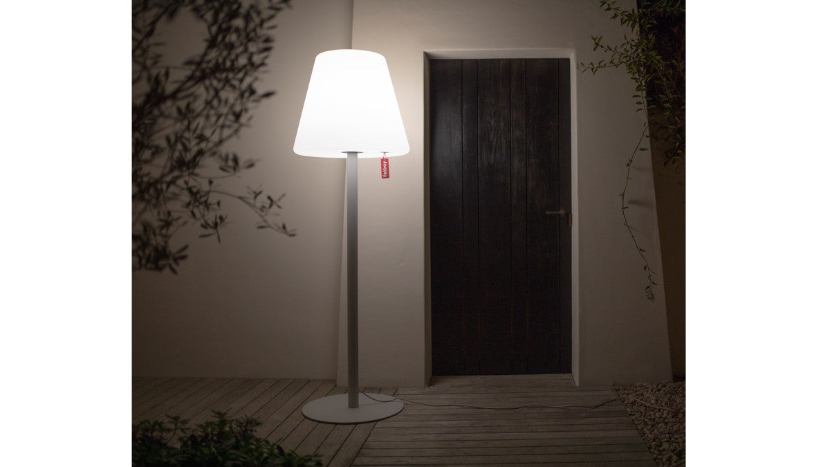 Edison The Giant Lamp Insitu 2