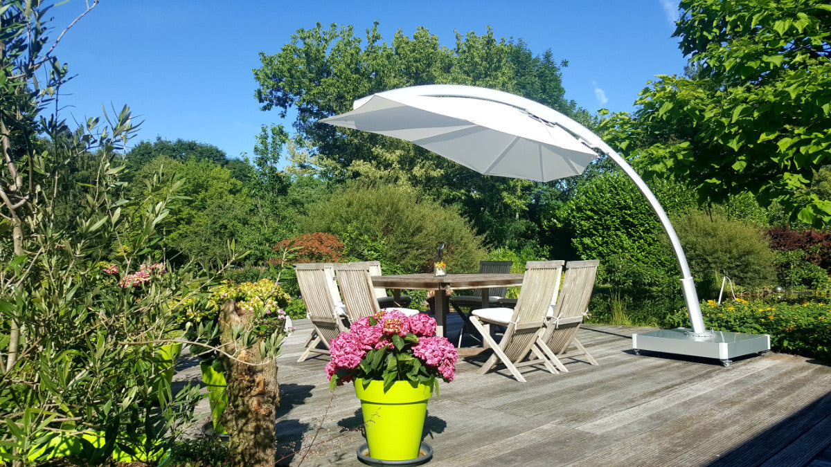 UMBROSA ICARUS CANTILEVER UMBRELLA
