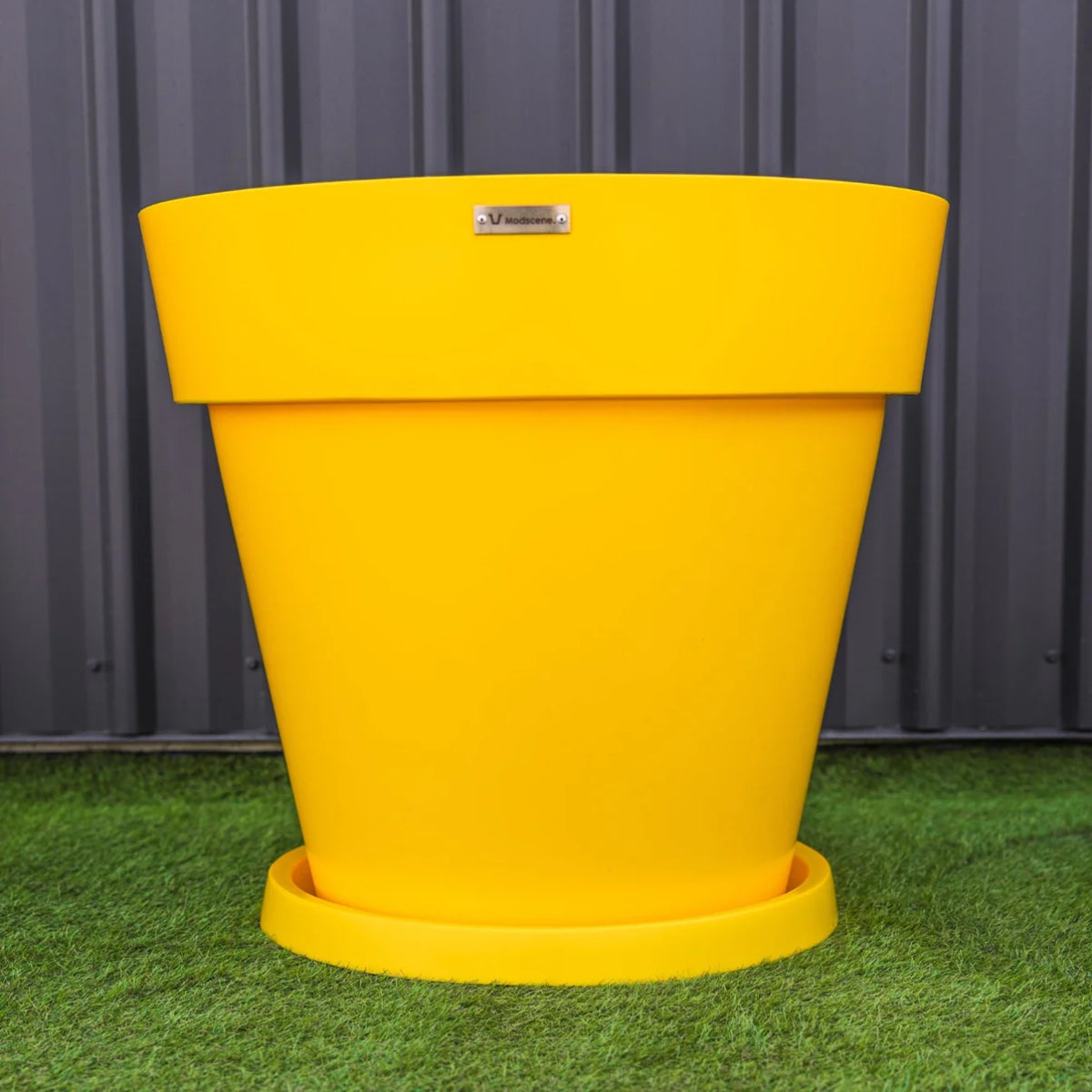 PLANTER SAUCER 600