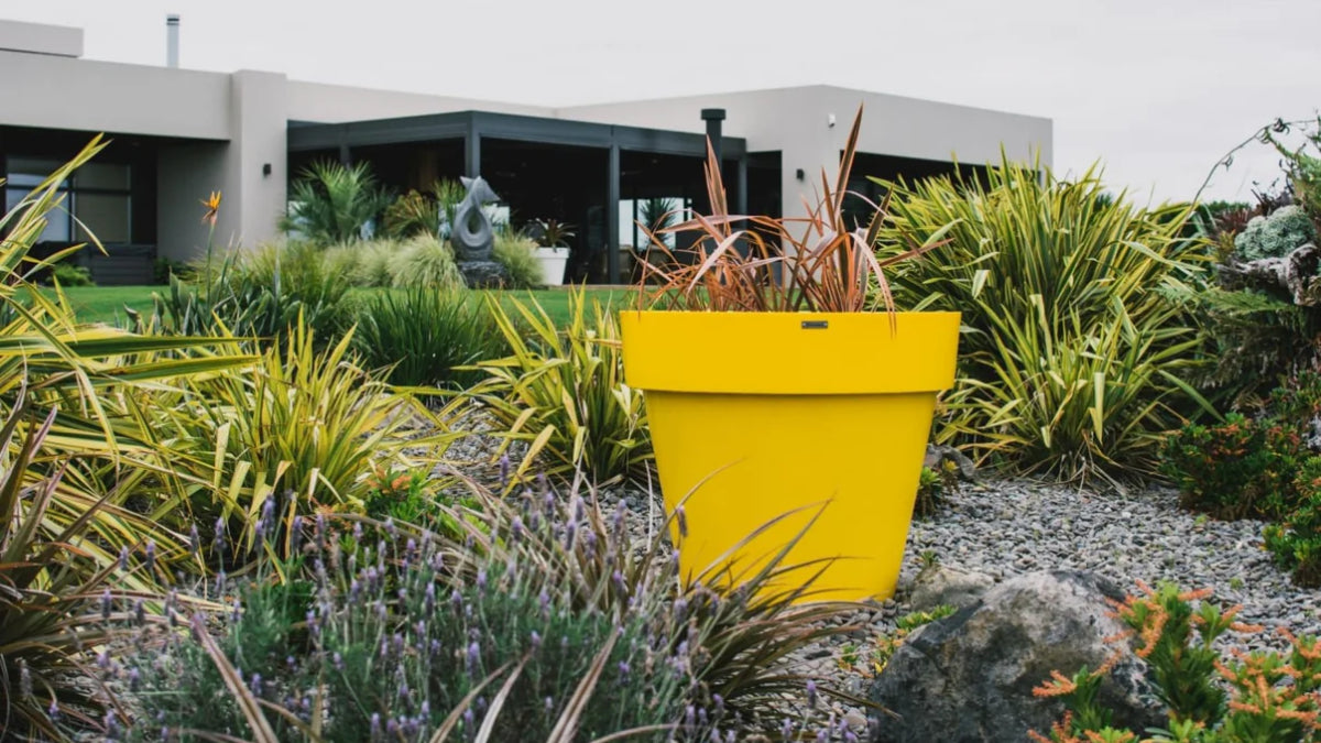 MADRID 900 PLANTER