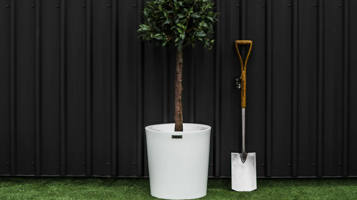 MILAN 470 PLANTER