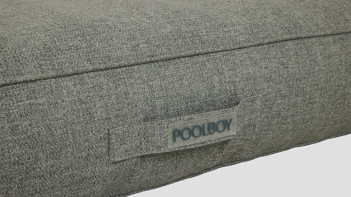 Poolboy Floata-Long Mist Closeup