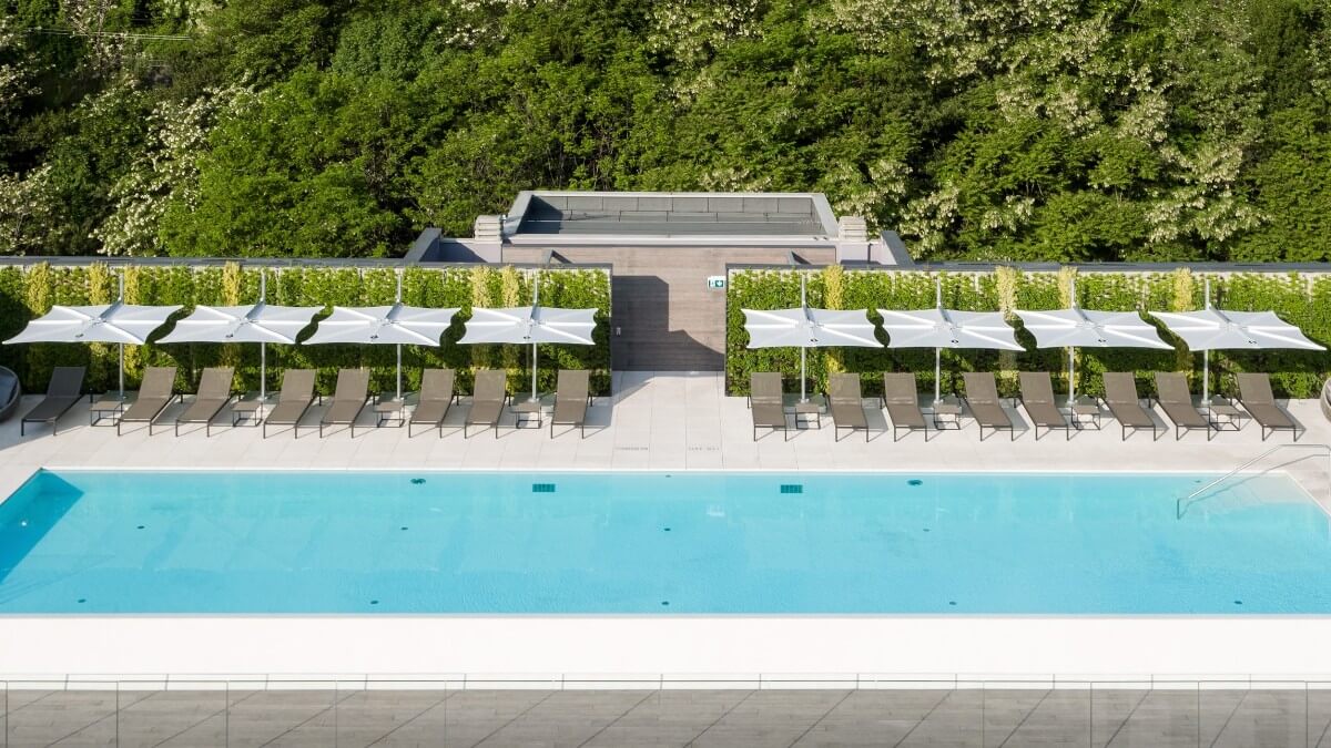 UMBROSA SPECTRA CANTILEVER UMBRELLA