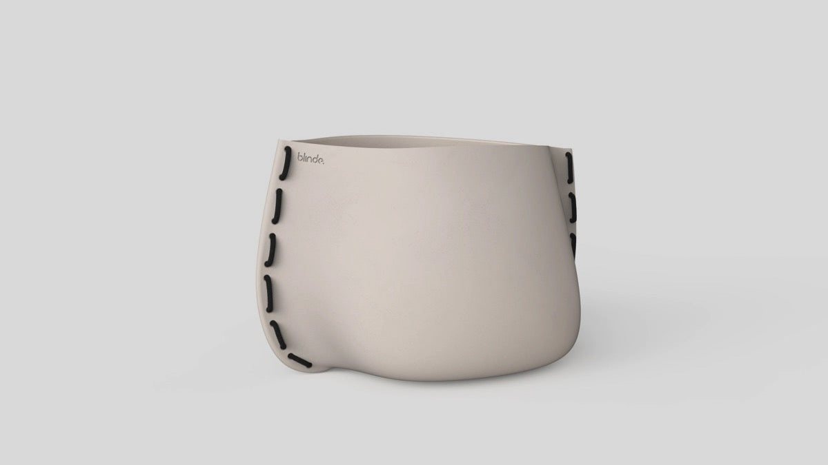 Stitch 50 Plant Pot Bone Black