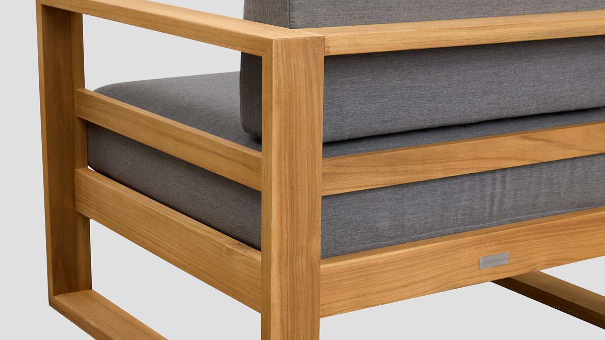 TASMAN TEAK SINGLE SOFA
