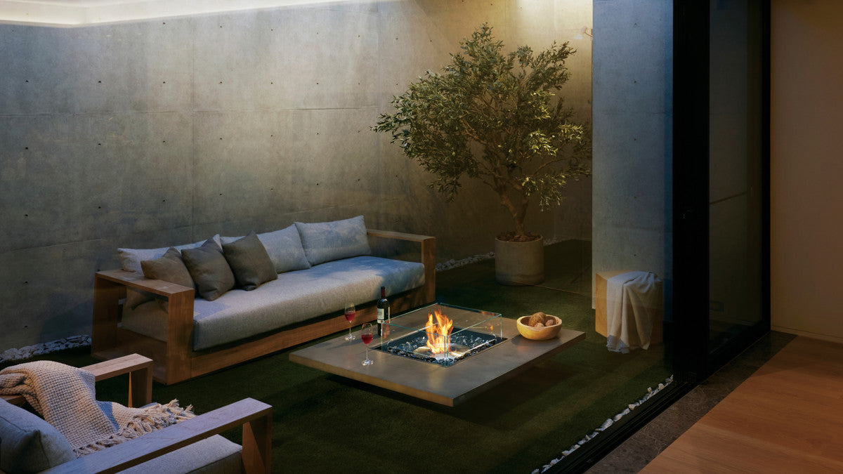 Vertigo 50 Fireplace Natural SS Glass Insitu