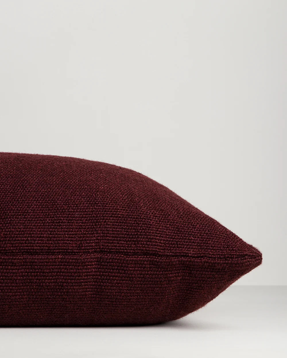 Clipper Outdoor Cushion — Claret knife-edge detail, 600 × 400 mm