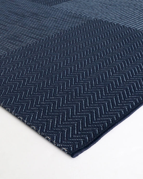 Collingwood Outdoor Rug Navy corner detail