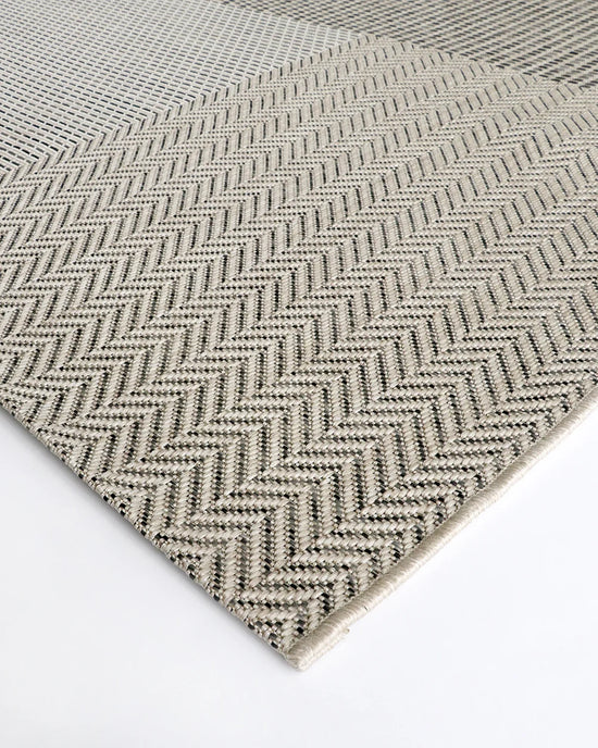 Collingwood Outdoor Rug Oatmeal corner detail