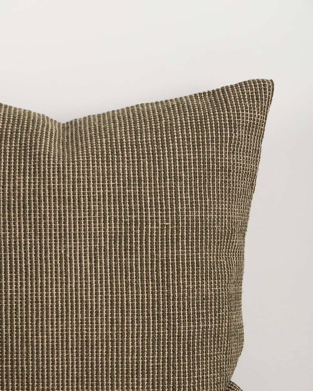Dune Outdoor Throw Cushion in Mangrove – woven detail